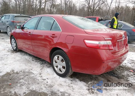 2008 Toyota Camry Le z USA, uszkodzony, nr VIN 4T4BE46K28R042055